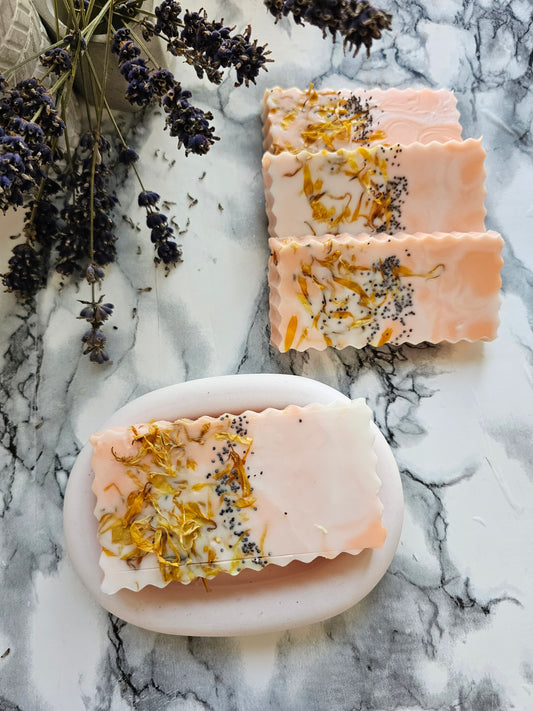 Warm cinnamon & Camomile Soap