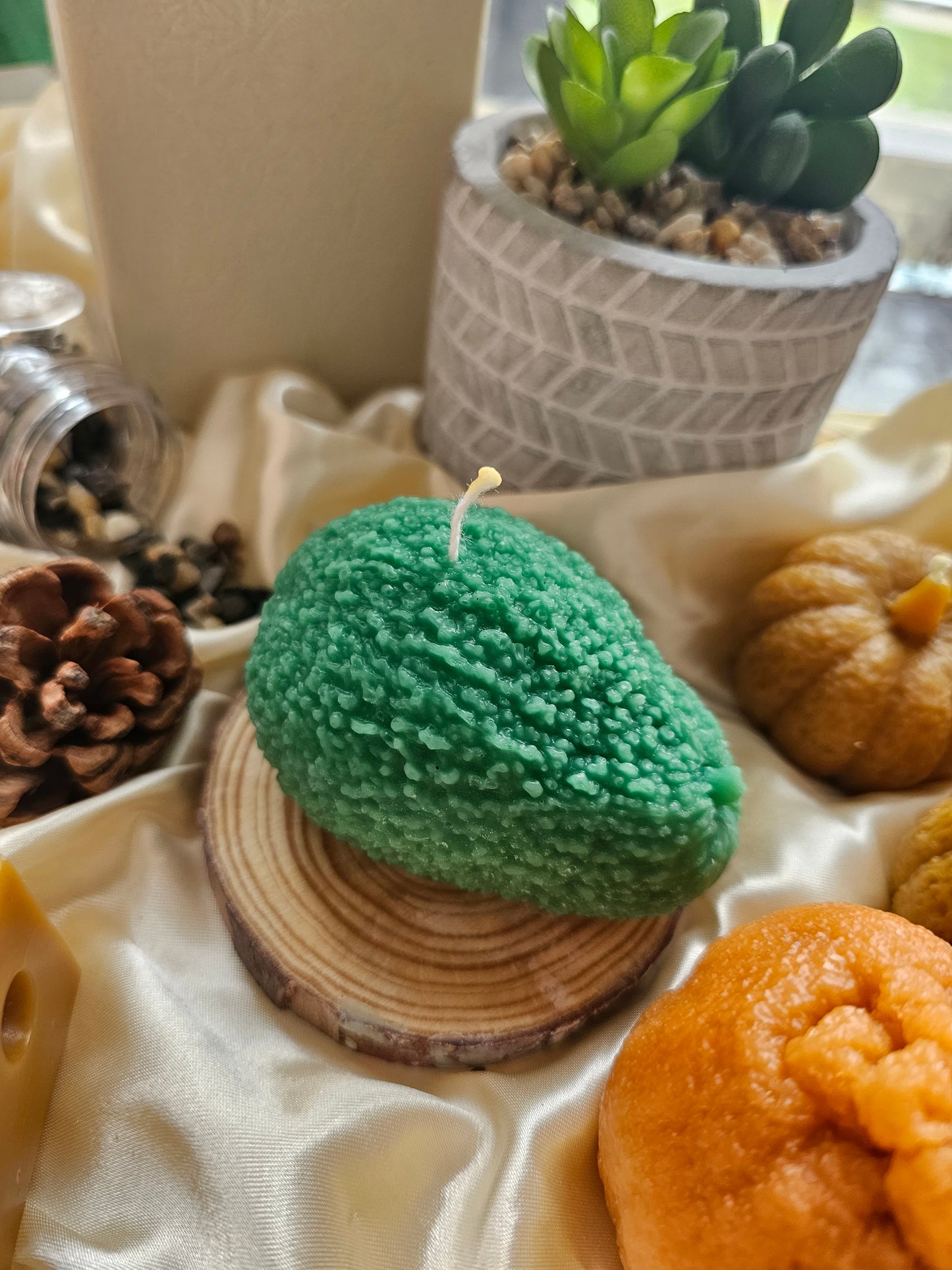 Avocado beeswax candle 🥑