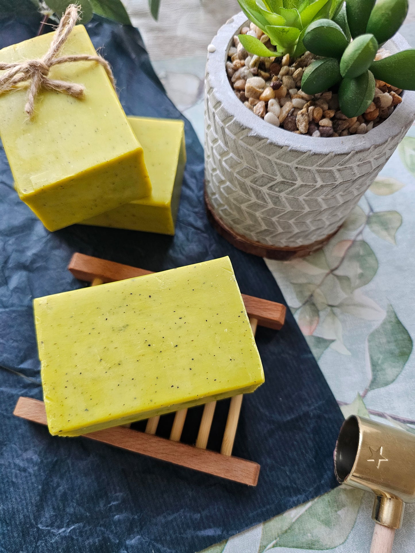 Aleppo Soap with Turmeric & Vitamin E Oil